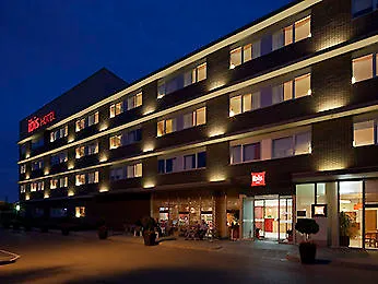 Ibis Barcelona Aeropuerto Viladecáns 0*,